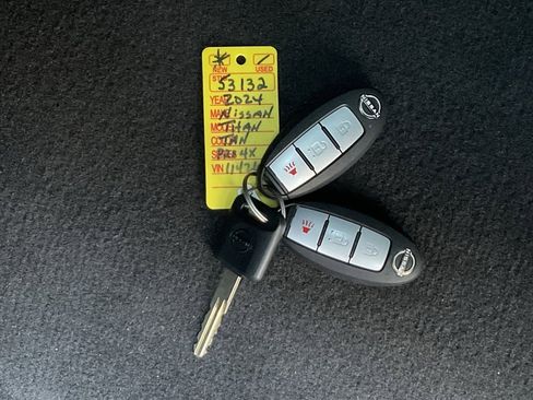 Used 2024 Nissan Titan PRO-4X w/ Off Road Protection Package image 22