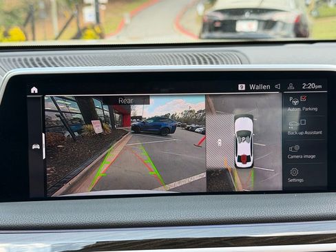 Used 2022 BMW 750i xDrive w/ Luxury Rear Seating Package image 54