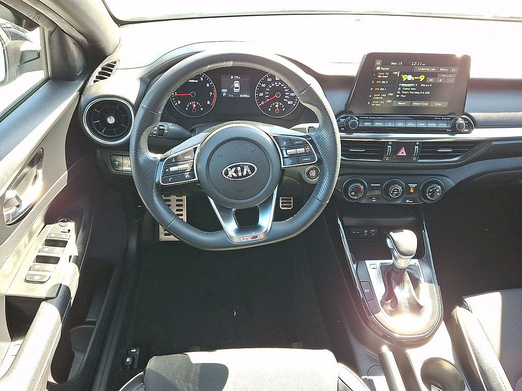 Used 2021 Kia Forte GT-Line w/ GT-Line Premium Package FWD image 2