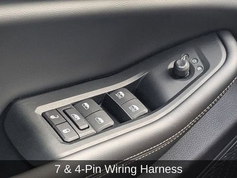 Used 2024 Jeep Grand Cherokee Laredo w/ Luxury Tech Group I image 28