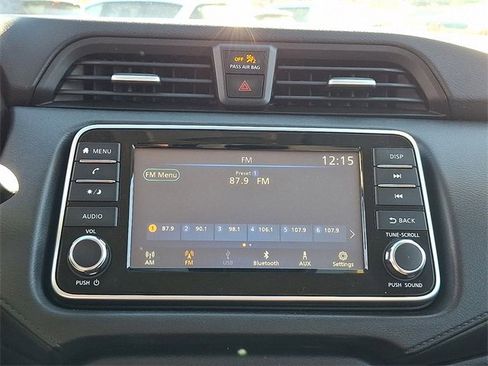 Used 2022 Nissan Versa S image 17