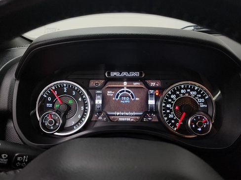 Used 2022 RAM 1500 Big Horn AWD/4WD image 14
