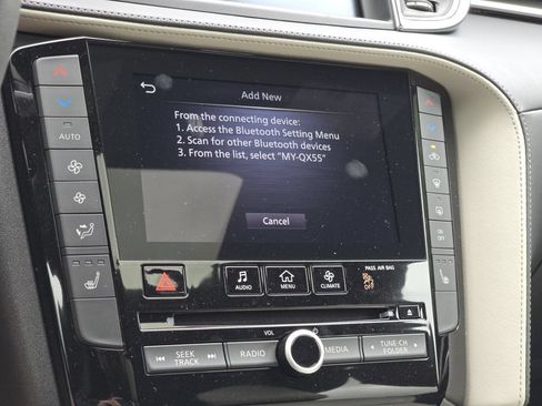 Certified 2025 INFINITI QX55 Luxe w/ Cargo Package AWD/4WD image 7