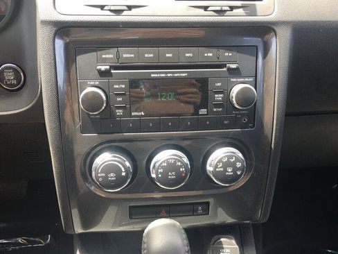 Used 2013 Dodge Challenger SXT RWD image 10