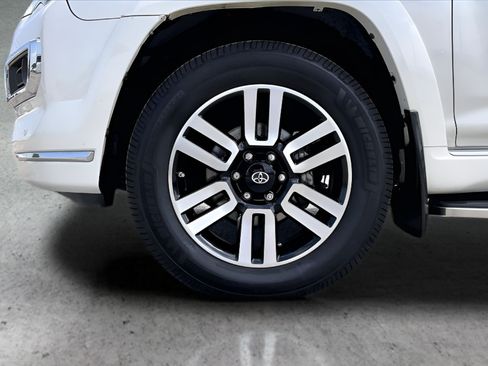 Used 2021 Toyota 4Runner Limited AWD/4WD image 34
