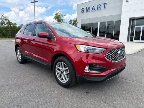 Used 2024 Ford Edge SEL w/ Convenience Package AWD/4WD image 2