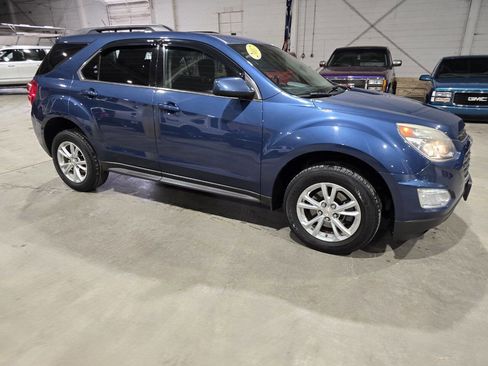 Used 2017 Chevrolet Equinox LT w/ Convenience Package image 16