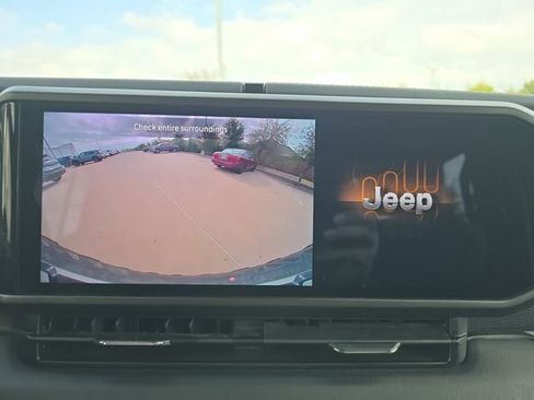 Used 2024 Jeep Wrangler Unlimited Rubicon image 9