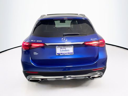 Used 2025 Mercedes-Benz GLC 300 4MATIC image 6