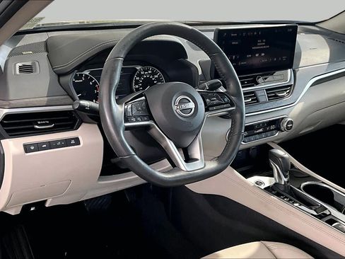 Certified 2024 Nissan Altima 2.5 SL FWD image 18