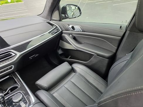 Used 2021 BMW X7 M50i AWD/4WD image 36