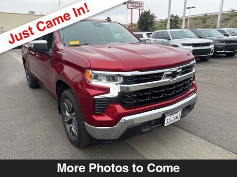 Used 2023 Chevrolet Silverado 1500 LT image 8