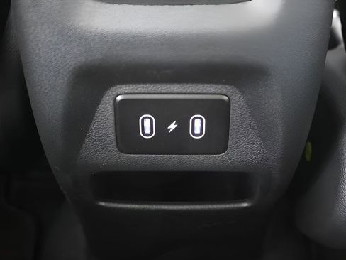 New 2025 Hyundai Venue Limited FWD image 34