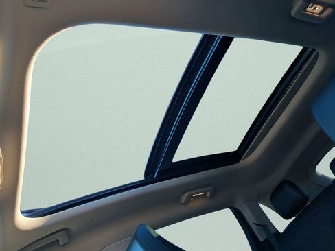 Used 2022 Lincoln Nautilus Reserve image 21