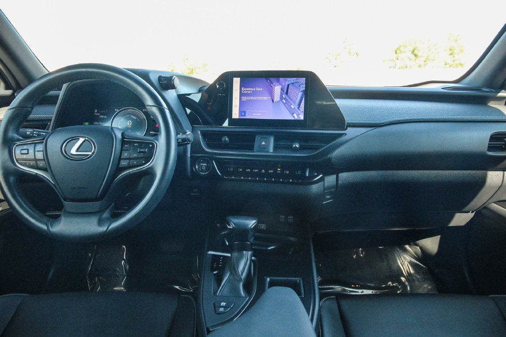 Certified 2024 Lexus UX 250h FWD image 13