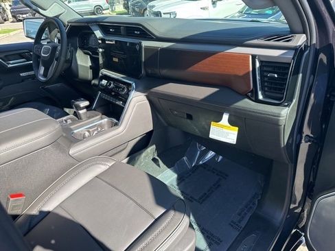 New 2025 GMC Sierra 1500 Denali w/ Denali Carbonpro Edition image 22