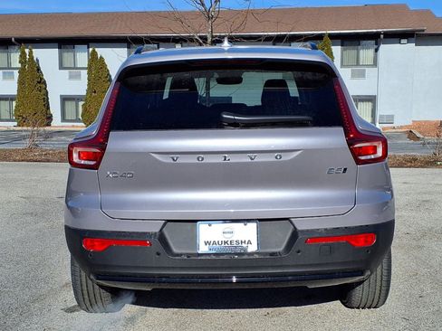 New 2026 Volvo XC40 B5 Plus w/ Climate Package image 4