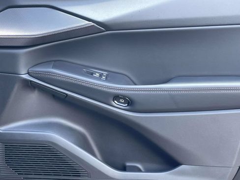New 2026 Jeep Cherokee Limited AWD/4WD image 16