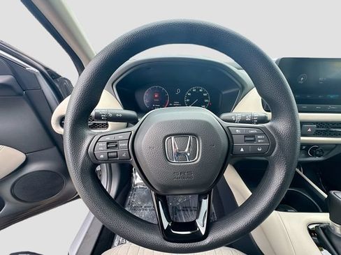 Certified 2024 Honda HR-V LX image 14