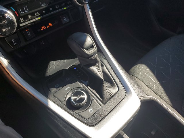 Used 2025 Toyota RAV4 XLE w/ Convenience Package AWD/4WD image 28