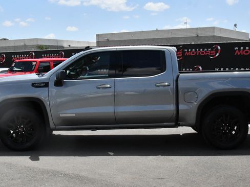 Used 2025 GMC Sierra 1500 Elevation w/ X31 Off-Road Package AWD/4WD image 4