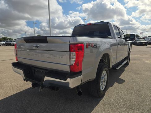 Used 2020 Ford F250 XL w/ STX Appearance Package AWD/4WD image 3