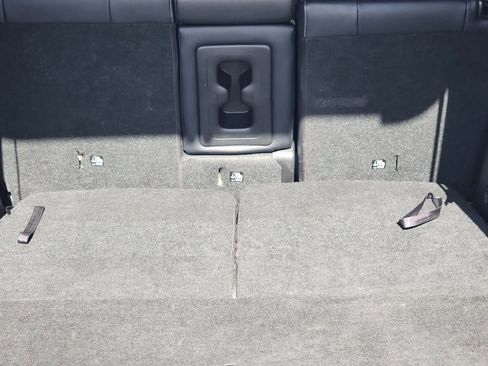 Used 2024 Mitsubishi Outlander SE image 17