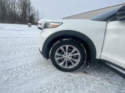 Certified 2023 Ford Explorer Limited w/ Limited Technology Package image 24