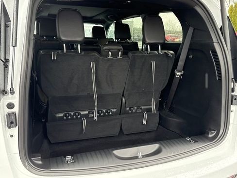New 2026 Chrysler Pacifica Select image 9