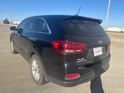 Used 2020 Kia Sorento LX image 7