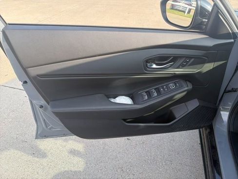 Used 2025 Honda Accord Sport image 11