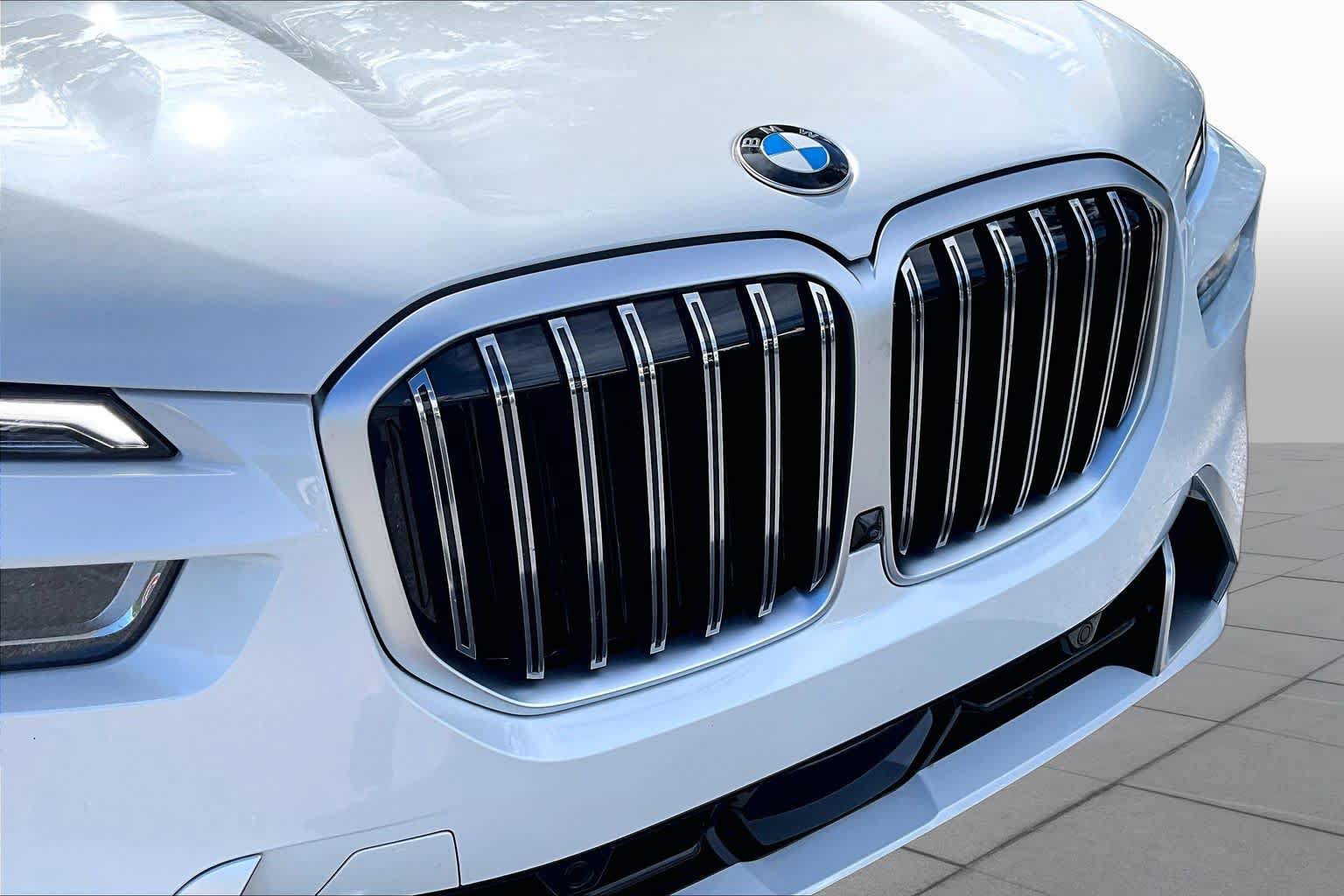 Used 2026 BMW X7 xDrive40i AWD/4WD image 30
