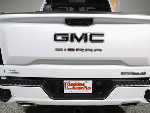 Used 2023 GMC Sierra 1500 Elevation w/ Elevation Premium Package image 8