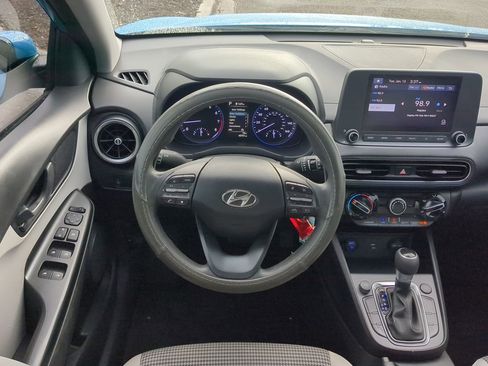 Used 2022 Hyundai Kona SE image 15