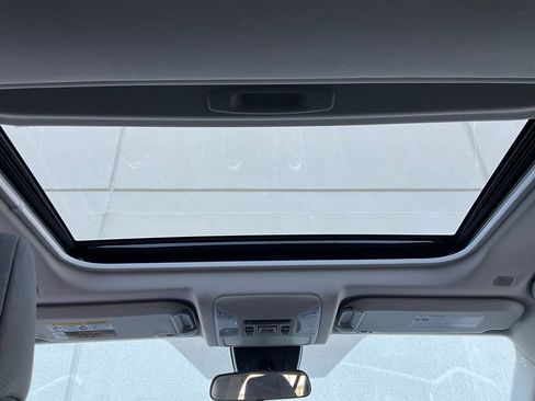 Used 2025 Toyota RAV4 XLE image 18