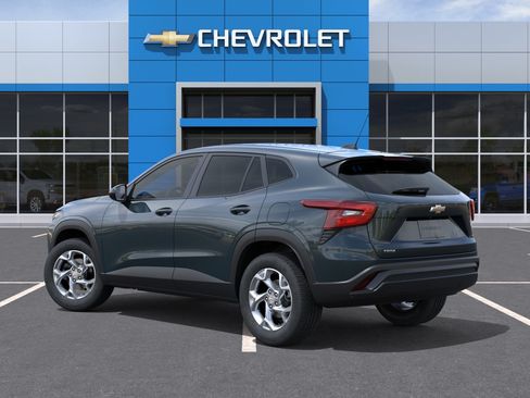 New 2026 Chevrolet Trax LS w/ LS Convenience Package FWD image 27