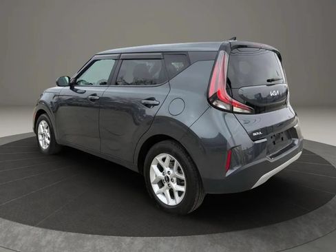 Used 2024 Kia Soul LX w/ Option Group 015 FWD image 4