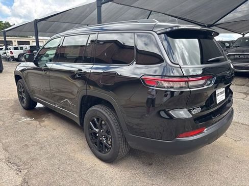 New 2026 Jeep Grand Cherokee L 2WD image 4