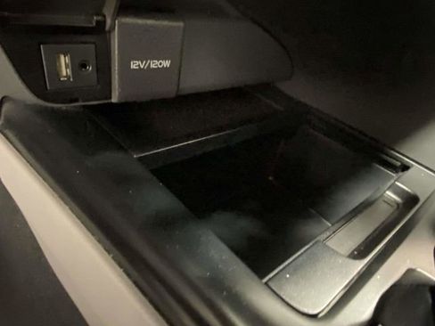 Used 2019 Toyota Camry LE image 20