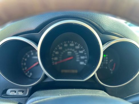 Used 2002 Lexus SC 430 Convertible image 16