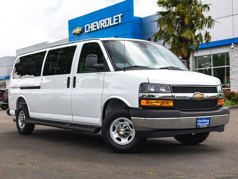 Used 2025 Chevrolet Express 3500 LT w/ LT Preferred Equipment Group RWD image 1