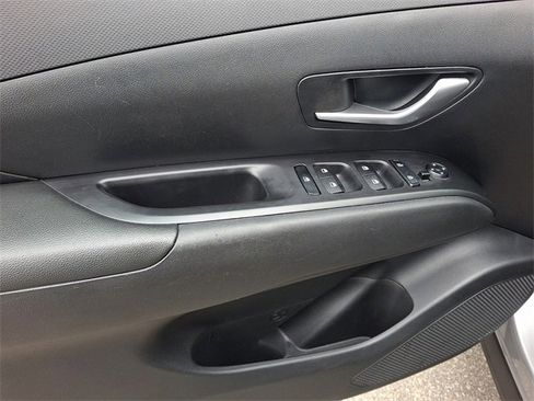 Used 2023 Hyundai Tucson SEL image 12