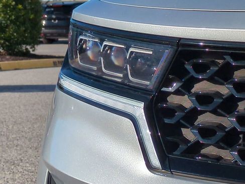 Used 2022 Kia Sorento SX image 10