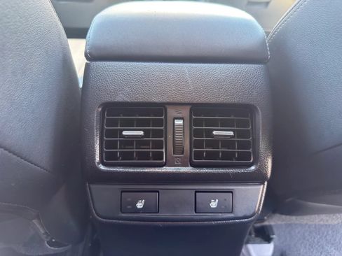 Used 2016 Subaru Outback 2.5i Limited AWD/4WD image 30