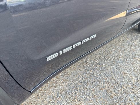 Used 2025 GMC Sierra 1500 SLT AWD/4WD image 14