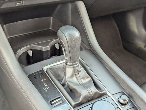 Used 2020 MAZDA MAZDA3 Base image 29