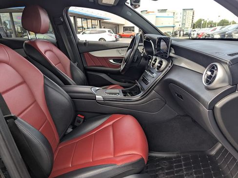 Used 2023 Mercedes-Benz GLC 300 4MATIC Coupe image 32