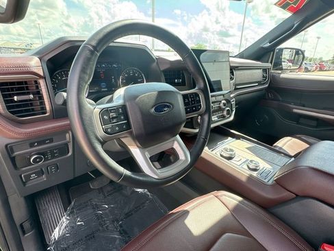 Used 2024 Ford Expedition Max Limited image 10