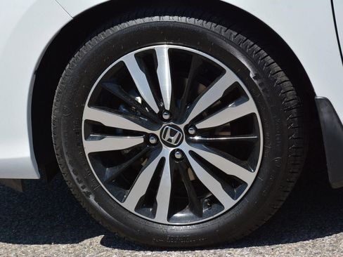 Used 2018 Honda Fit EX image 31