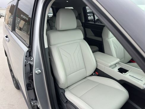 New 2025 Hyundai Santa Fe SEL FWD image 29